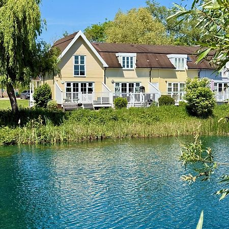 Emerald Lake House South Cerney Dış mekan fotoğraf